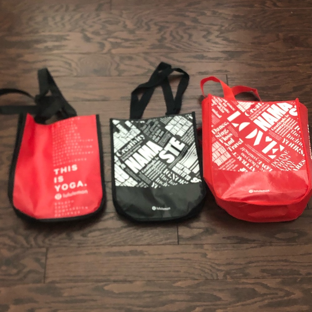 NWOT lululemon totes (set of 3)